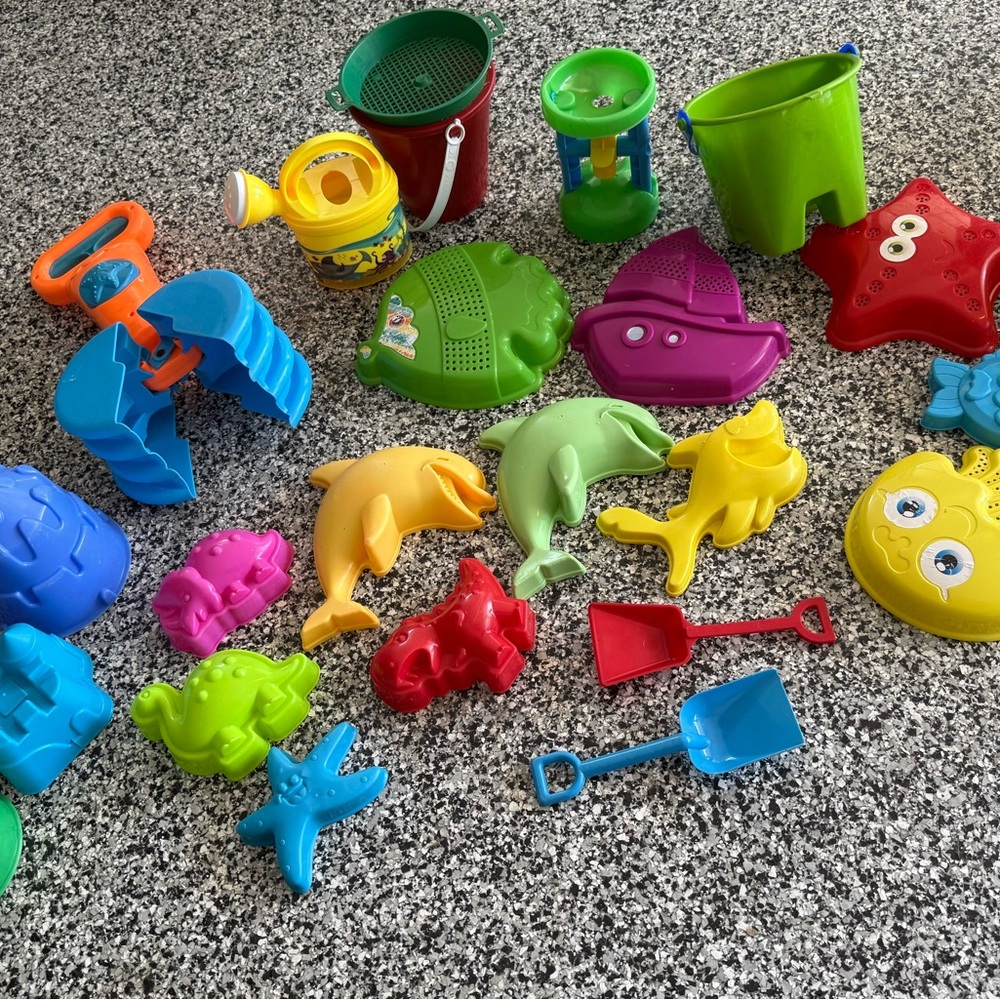 Colorful Beach Toy Set for Kids
